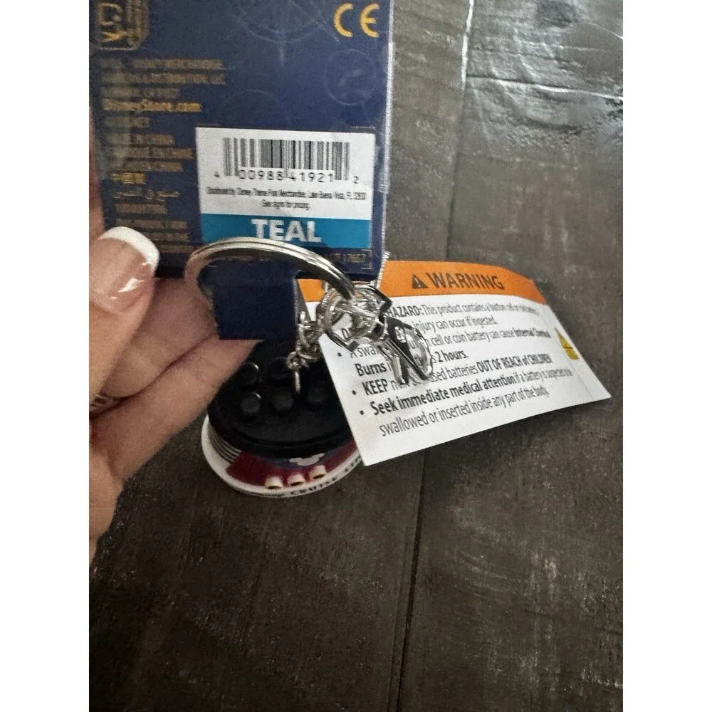 Disney Cruise Line Funnel Vision Keychain, Plays When You Wish Upon A Star. New